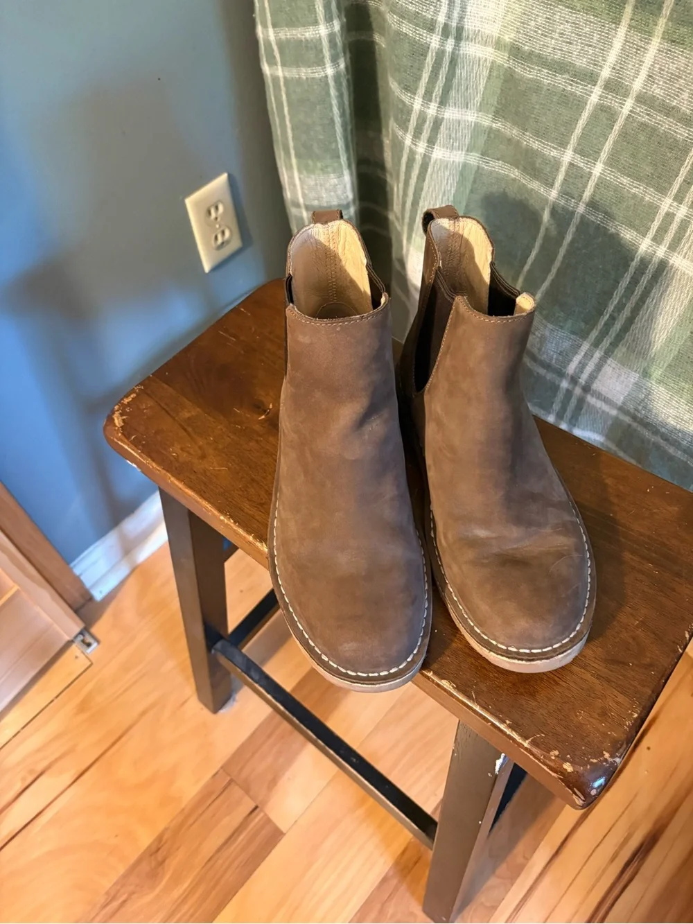 L.L. Bean Stonington Brown Chelsea-Style Leather Ankle Boots